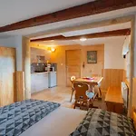 Pod Lipou Gasthof Dolní Brusnice