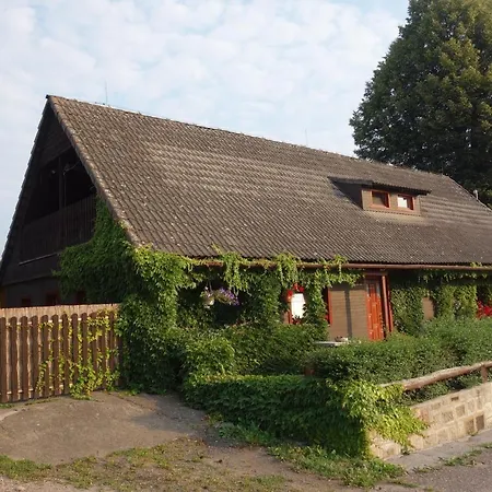 Pod Lipou Inn *