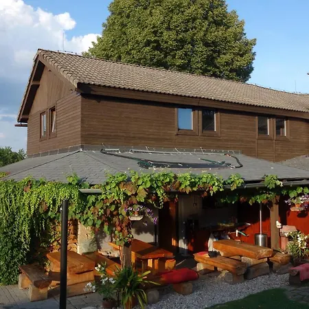 Pod Lipou Mini-hôtel Dolní Brusnice