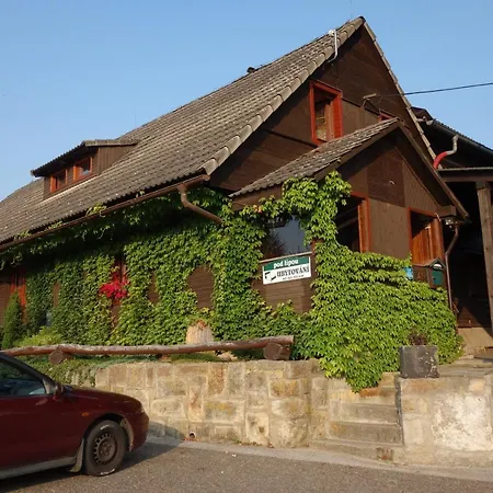 Pod Lipou Inn *