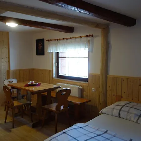 Pod Lipou Inn *