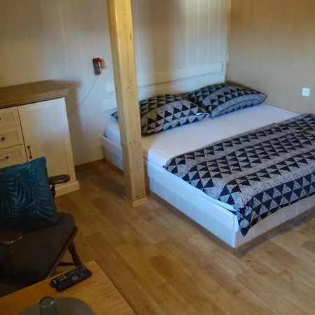 Pod Lipou Dolni Brusnice