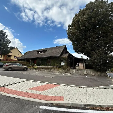 Pod Lipou Mini-hôtel Dolní Brusnice