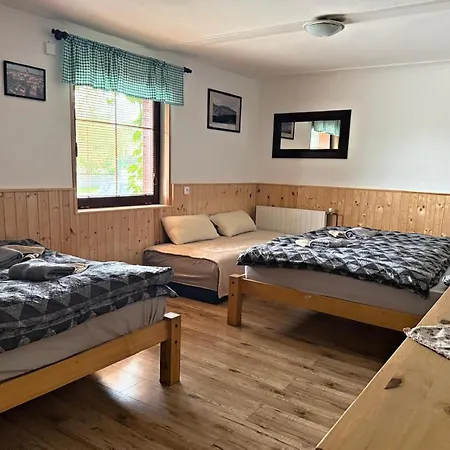 Pod Lípou Estalagem Dolní Brusnice
